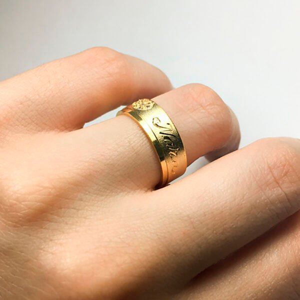Par de Alianzas Oro 18K Nombres grabados Y Corazon Con Piedra 10 Gramos - Imagen 4
