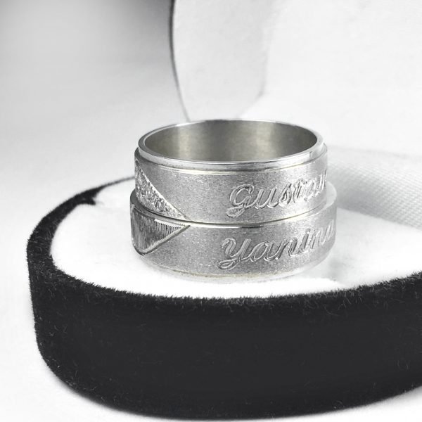 Par Alianzas Plata 925 Con Corazón y Nombres Grabados - Imagen 2