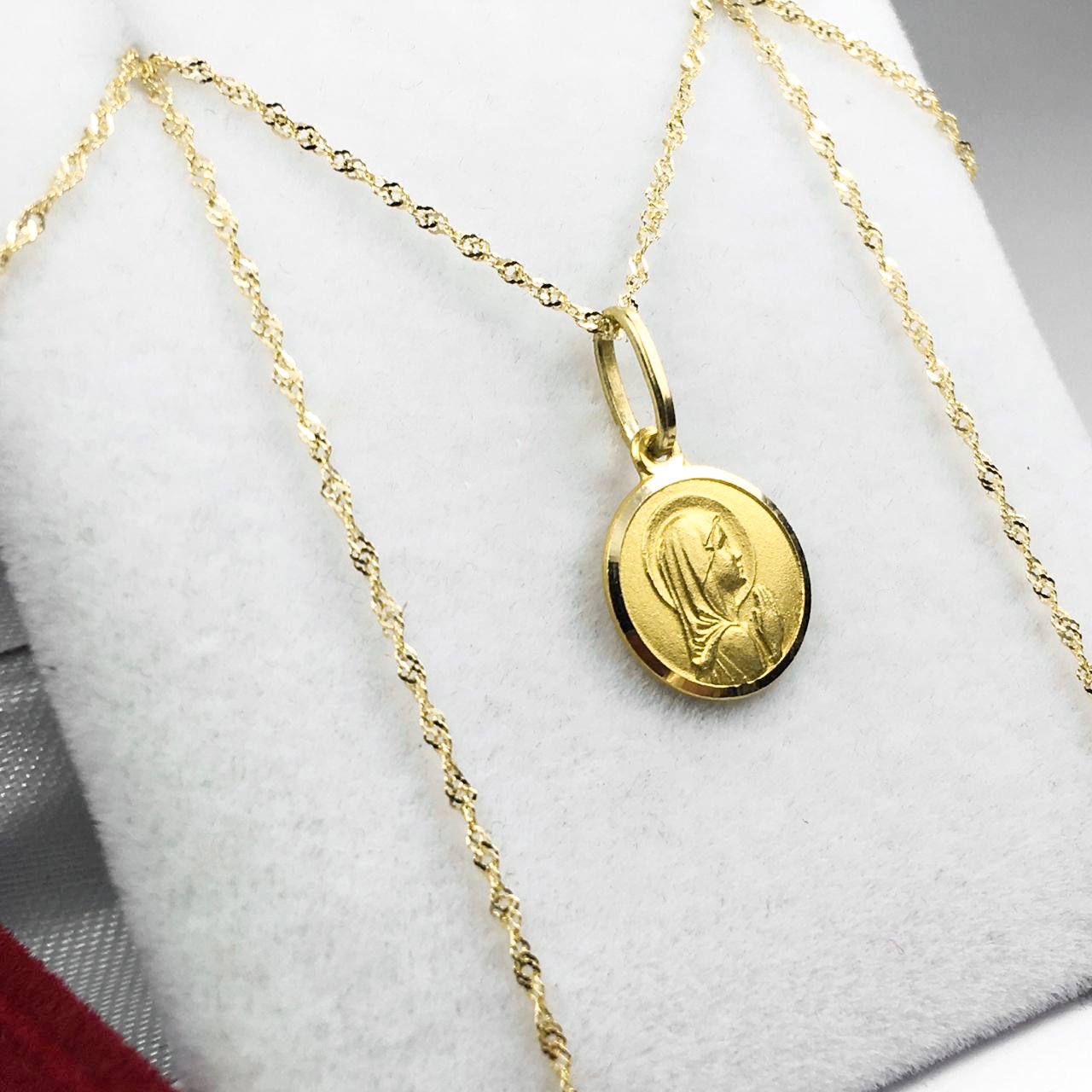 Conjunto Oro 18K Cadena Medalla Virgen Niña – Newmar – & Relojería