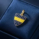 Dije Escudo Futbol Oro 18 K Boca Esmaltado Mediano 1.2 Gramos