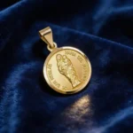 Medalla Dije Oro 18k Virgen del Rosario de San Nicolás 12mm Bifaz