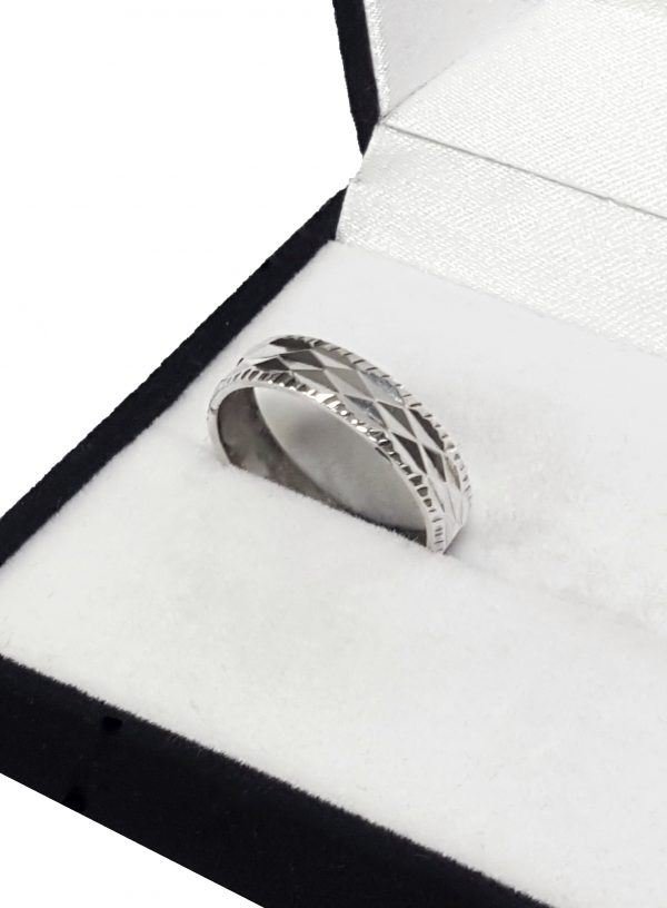 Par De Alianzas Plata Facetadas Compromiso Casamiento (1726)