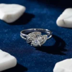 Anillo Mujer Oro Blanco 18 Kilates Modelo Hojita Brillantes