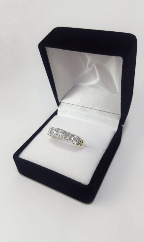 Anillo Con Cubic Redondos Con 5 Piedras Plata 925 Y Oro 18 Kilates