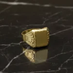 Anillo Oro 18 K Sello Con Coronas Hueco Grande Grabado