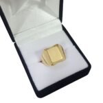 Anillo Sello Oro 18kts Cuadrado Grabado Hueco