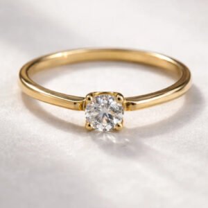 Anillo Oro Solitario Con Grifas de Oro 18 kilates