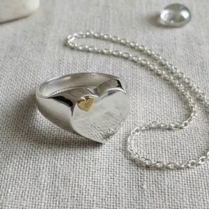 Anillo Sello Corazon Encamisado Plata Y Oro Aplique Corazon